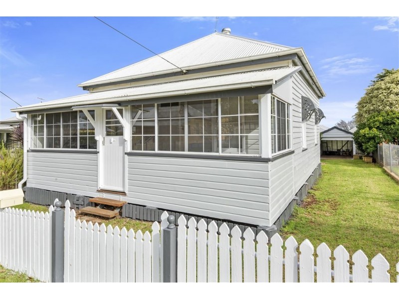 7 Kennedy Street, North Toowoomba QLD 4350