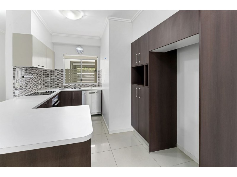 2/320 WYNNUM ROAD, Norman Park QLD 4170