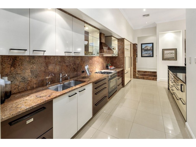 14 Como Street, Ormiston QLD 4160