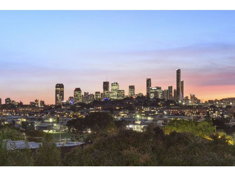 24 Pine Street, Bulimba QLD 4171