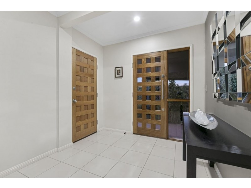 24 Pine Street, Bulimba QLD 4171