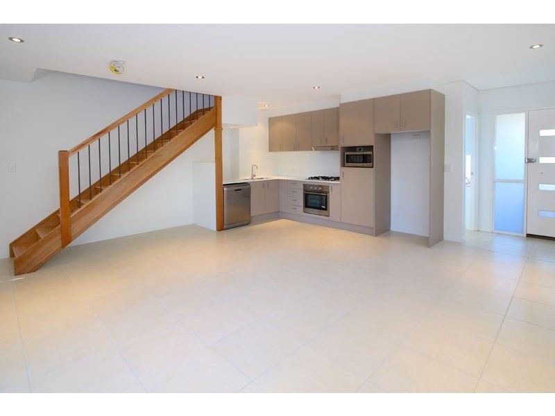 3/96 Dickenson Street, Carina QLD 4152