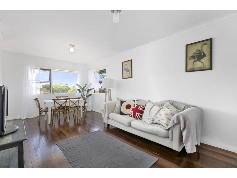 8/212 Cavendish Road, Coorparoo QLD 4151