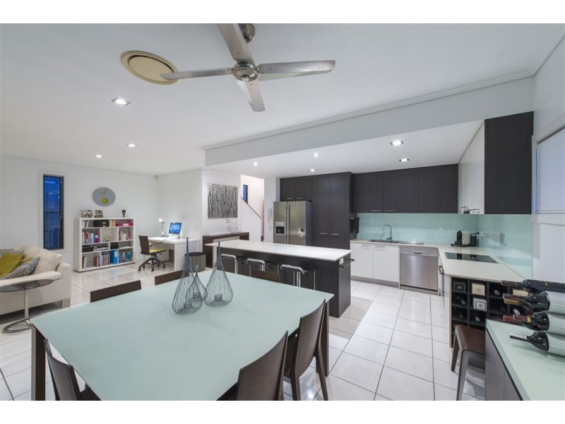 112 Love Street, Bulimba QLD 4171