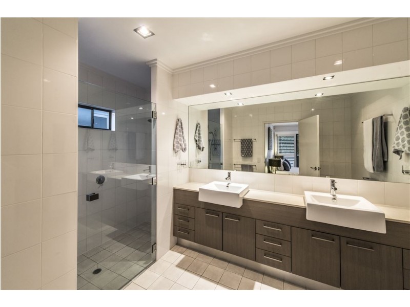 112 Love Street, Bulimba QLD 4171