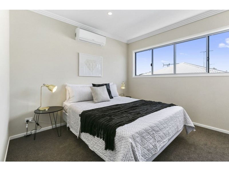 81 Riding Road, Hawthorne QLD 4171