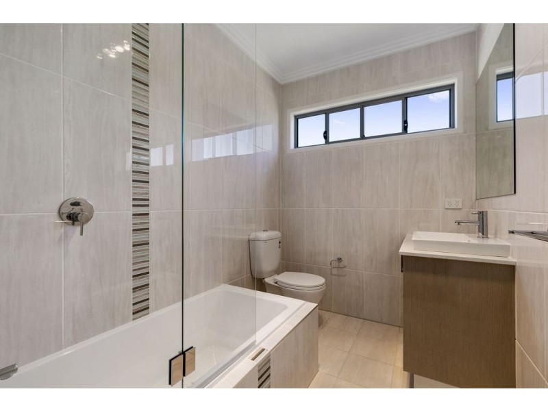 81 Riding Road, Hawthorne QLD 4171