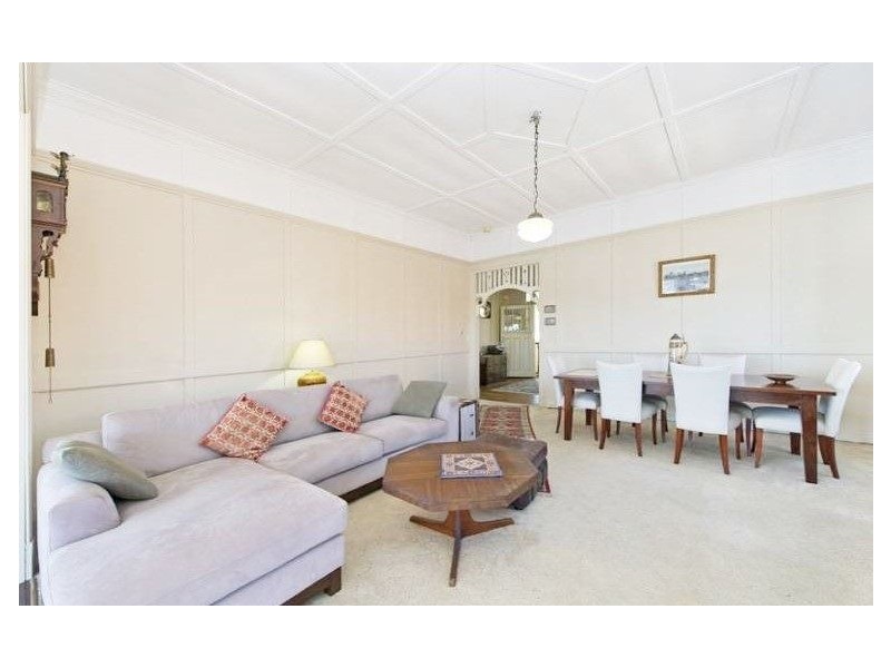 32 Wynnum Road, Norman Park QLD 4170