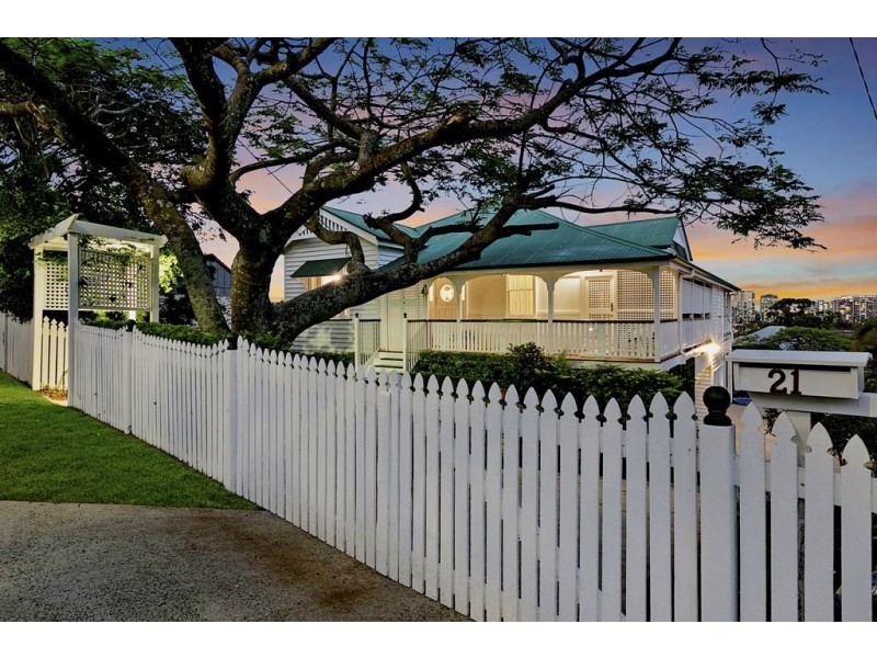 21 Nuttall Street, Bulimba QLD 4171