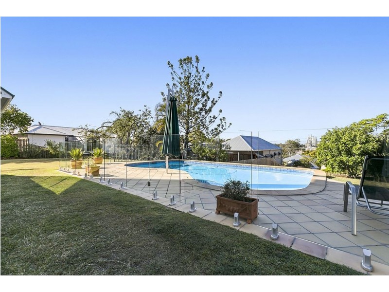 21 Nuttall Street, Bulimba QLD 4171