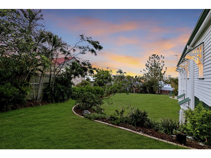 21 Nuttall Street, Bulimba QLD 4171