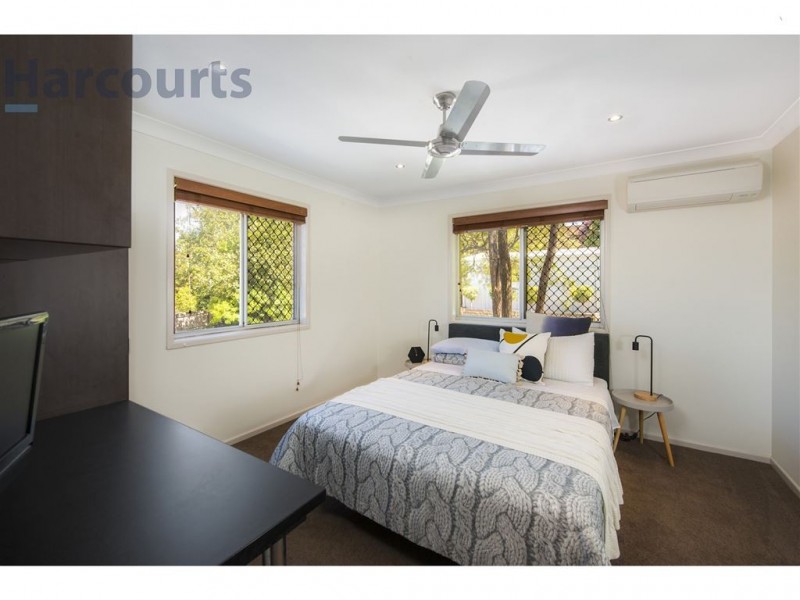 35 Bernays Road, Wynnum West QLD 4178