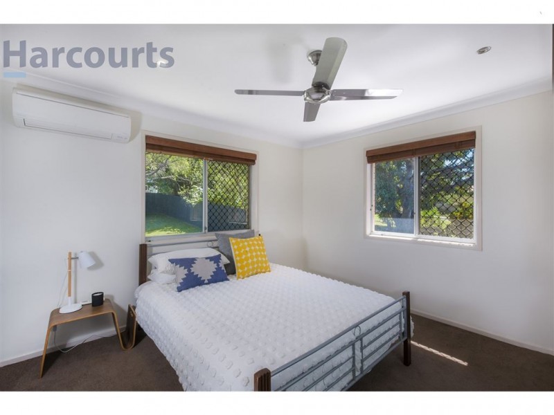 35 Bernays Road, Wynnum West QLD 4178