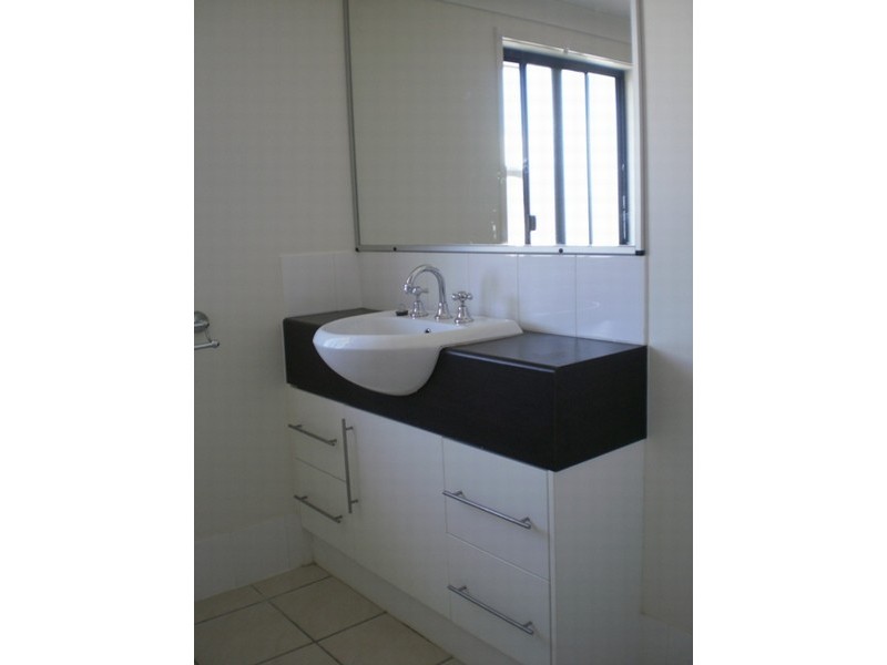 8/45 Jones Road, Carina QLD 4152