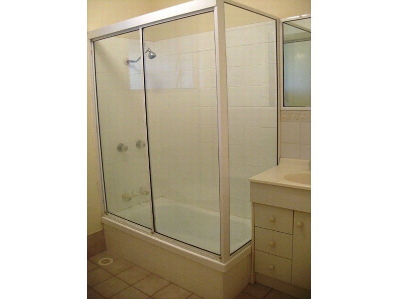 18 Querrin Street, Yeronga QLD 4104