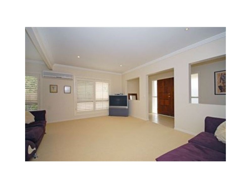 16 Glyn Street, Coorparoo QLD 4151