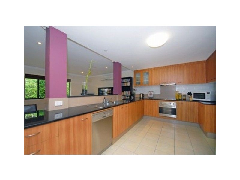 16 Glyn Street, Coorparoo QLD 4151