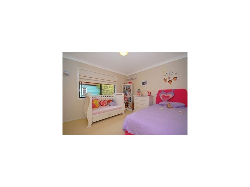 16 Glyn Street, Coorparoo QLD 4151