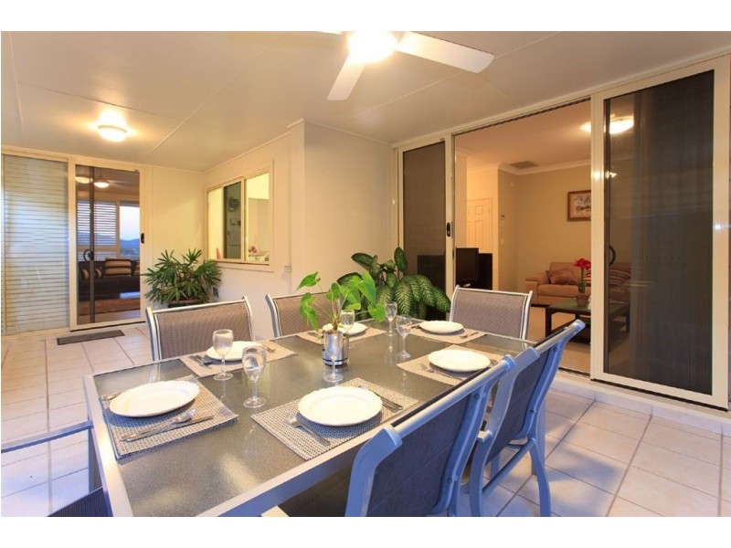 45 Flame Tree Crescent, Carindale QLD 4152