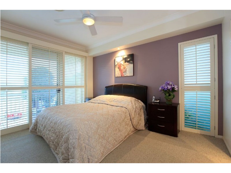 45 Flame Tree Crescent, Carindale QLD 4152