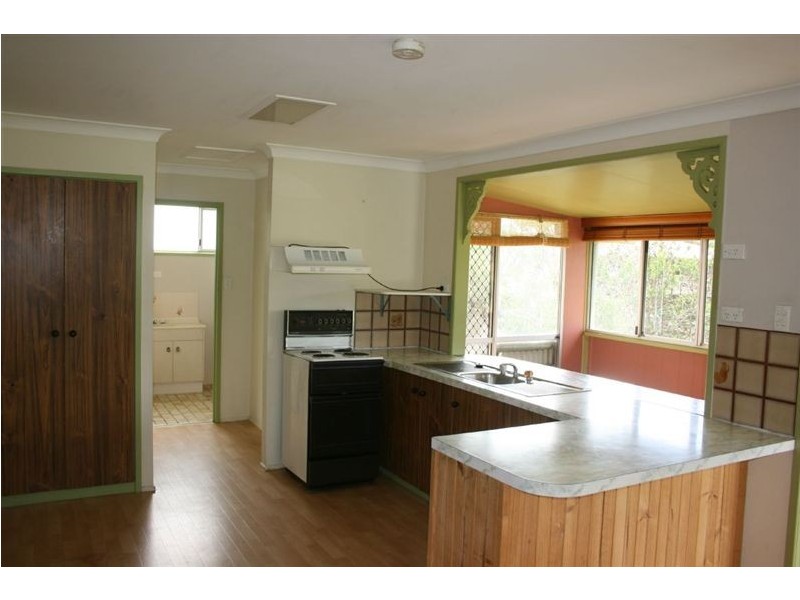 3 Giles Street, Southside QLD 4570