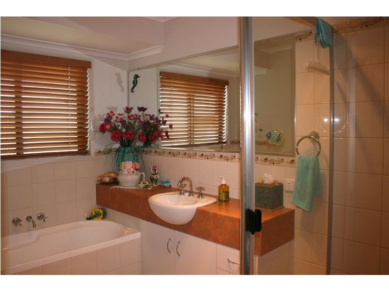 3 Inverary Court, Southside QLD 4570