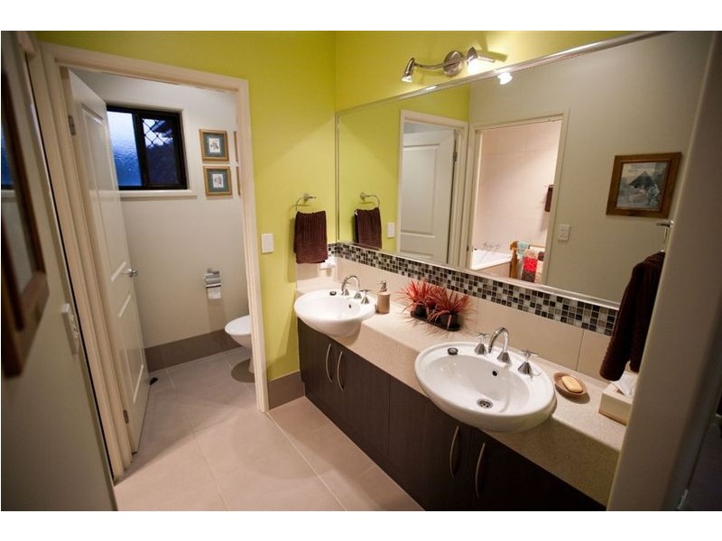 108 Irvine Road, Chatsworth QLD 4570