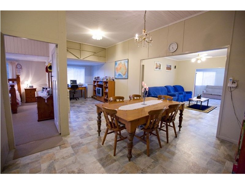 112 Hood Road, Veteran QLD 4570