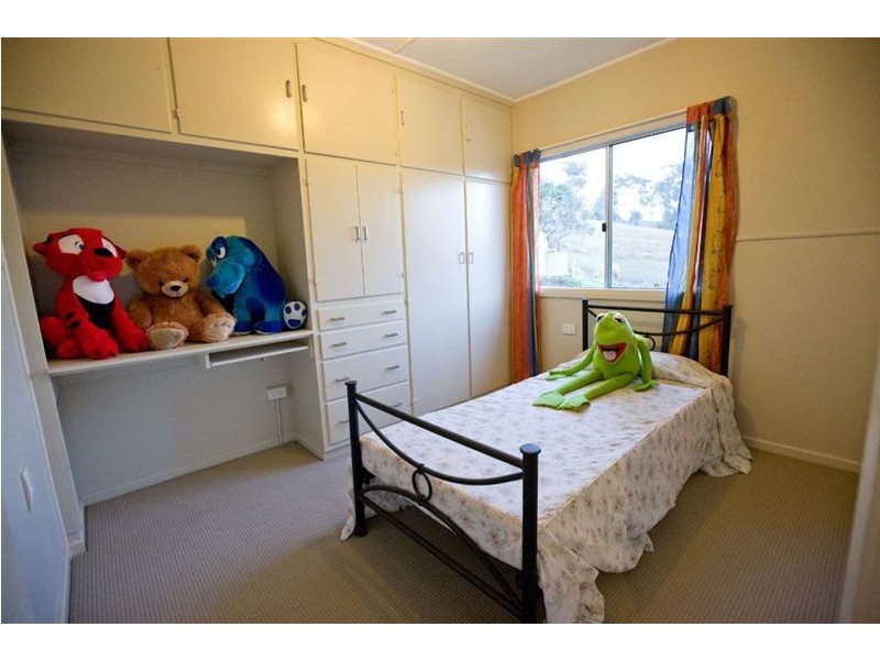 112 Hood Road, Veteran QLD 4570