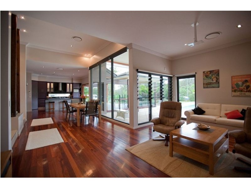 30 Blue Wing Boulevard, Araluen QLD 4570