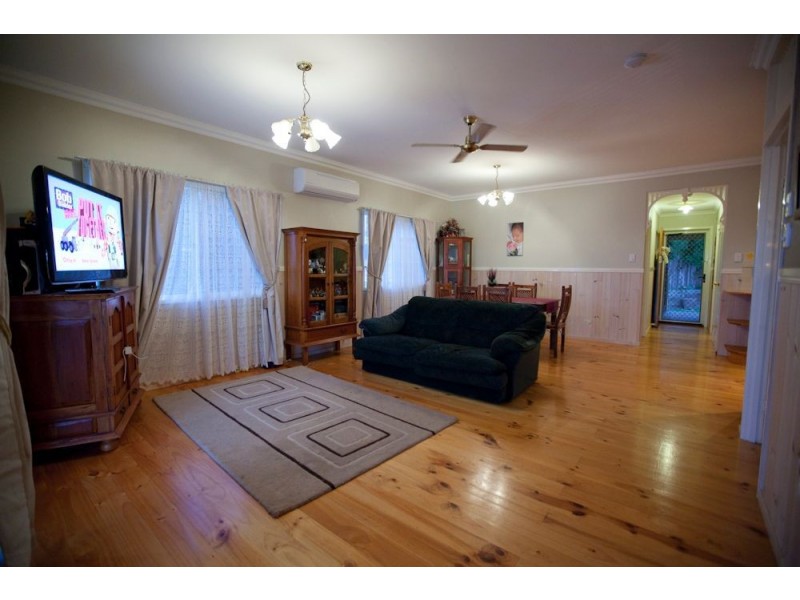 13 Walsh Court, Monkland QLD 4570