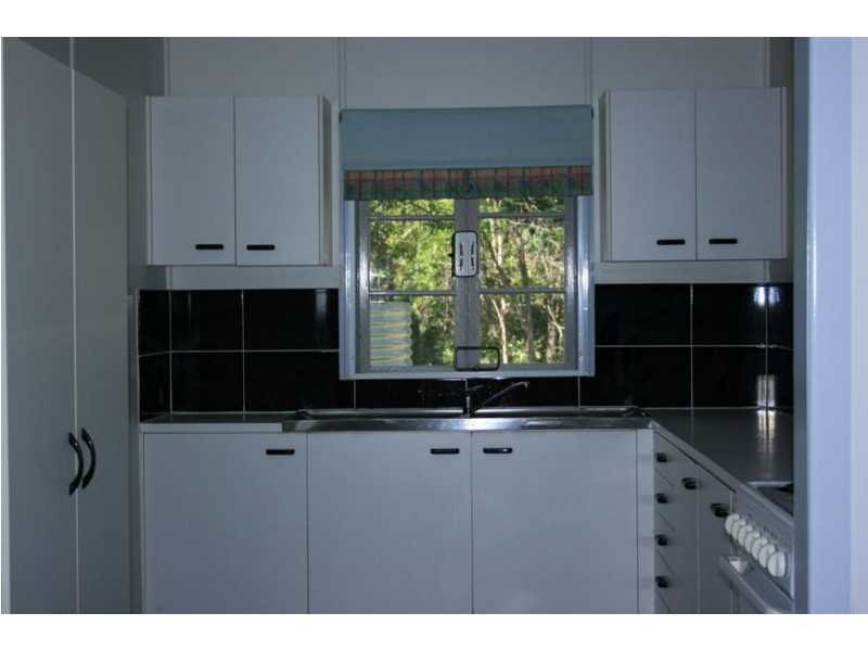 21 Templar Road, Glenwood QLD 4570
