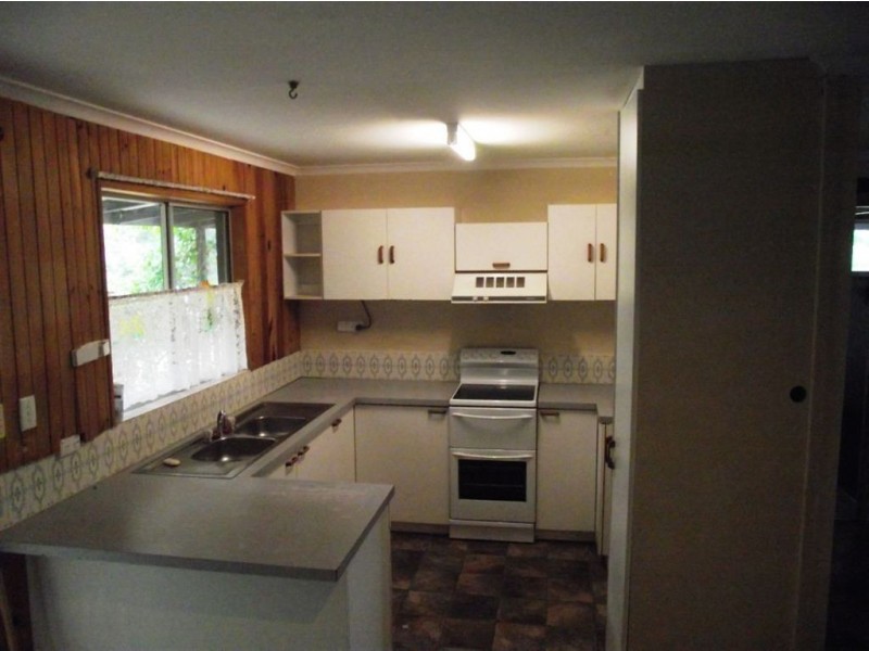 195 Thomas Road, Curra QLD 4570