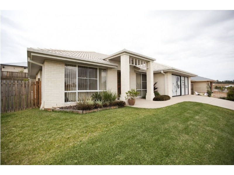 21 Presidential Avenue, Jones Hill QLD 4570