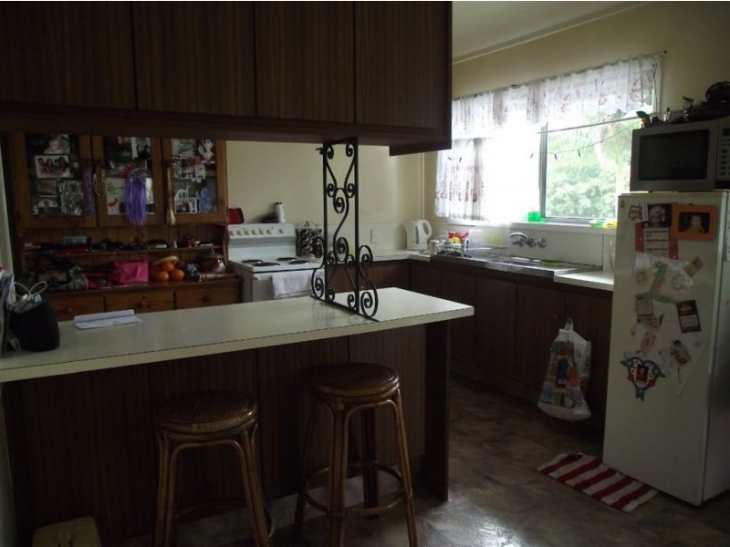 16 Barton Road, Gympie QLD 4570