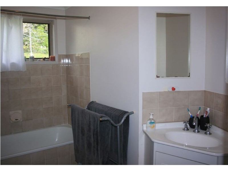 12 Venardos Drive, Gympie QLD 4570