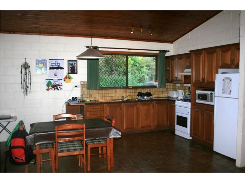 38 Bill James Road, Chatsworth QLD 4570