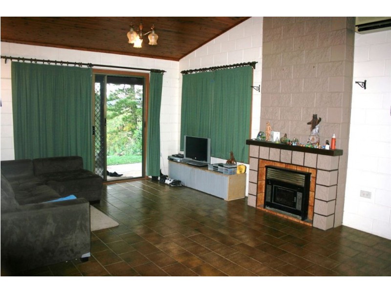 38 Bill James Road, Chatsworth QLD 4570