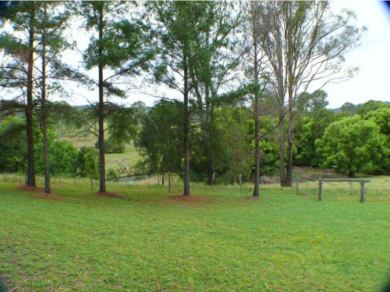 38 Bill James Road, Chatsworth QLD 4570