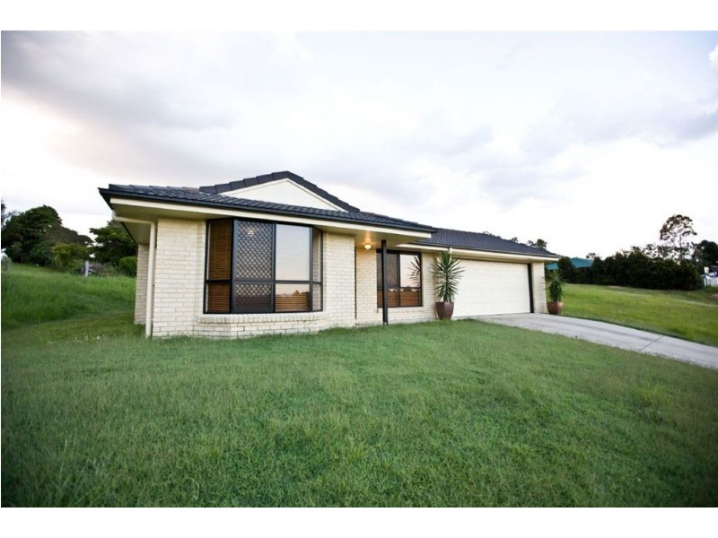22 Federation Court, Southside QLD 4570