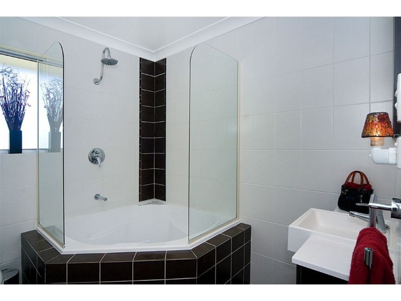 72 Watson Road, Southside QLD 4570