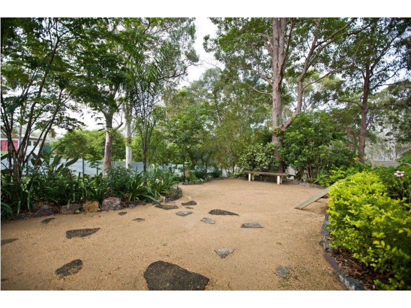 4 Emerald Drive, Southside QLD 4570