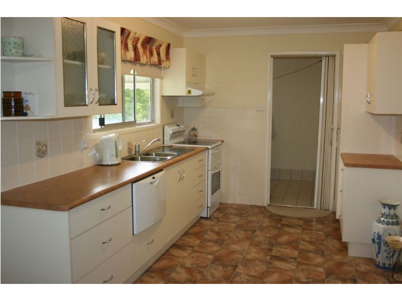 11 Koala Court, Southside QLD 4570