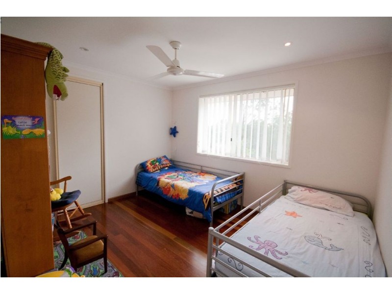 6 Lindsay Street, Southside QLD 4570