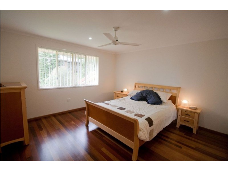 6 Lindsay Street, Southside QLD 4570