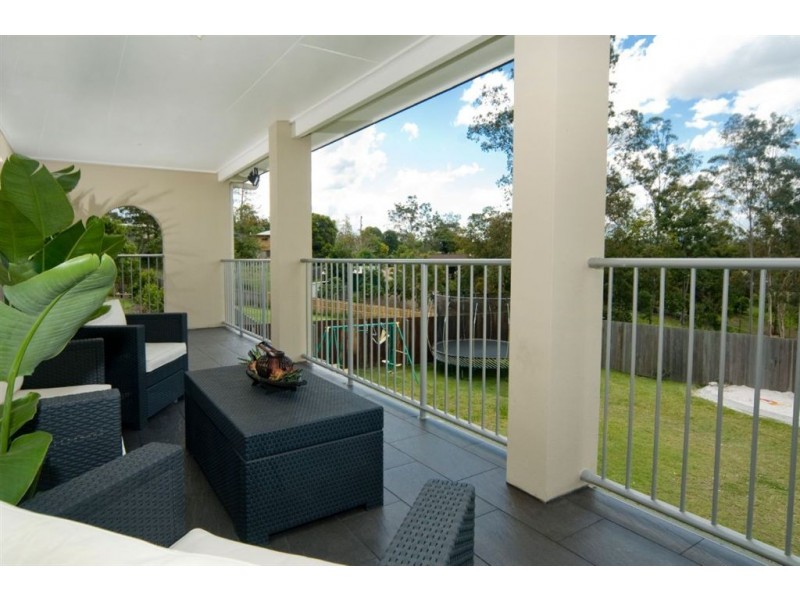39 Watson Road, Southside QLD 4570
