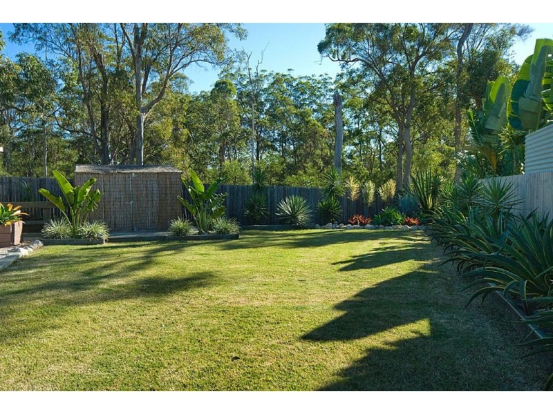 11 Suncrest Court, Southside QLD 4570