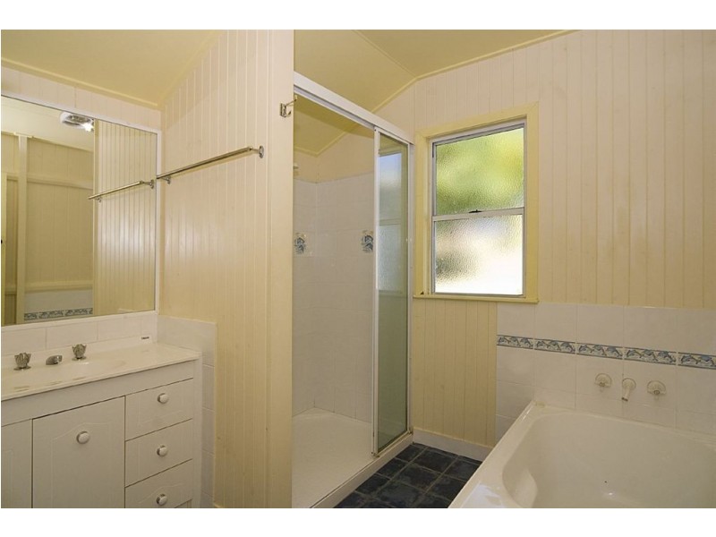 23 Crescent Road, Gympie QLD 4570