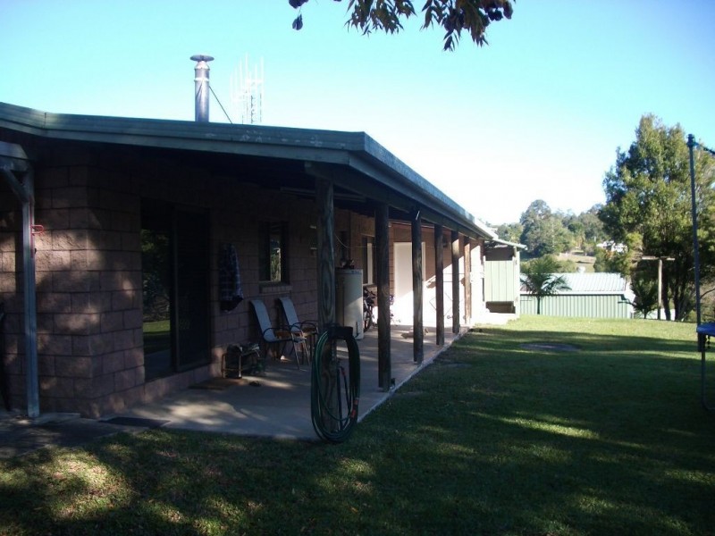 693 East Deep Creek Road, Cedar Pocket QLD 4570