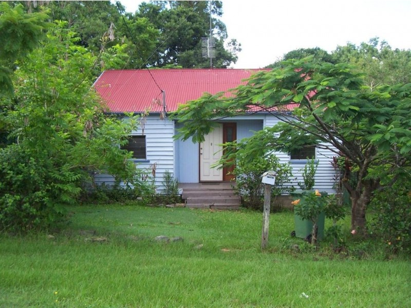 12 Carrington Ave, Gympie QLD 4570